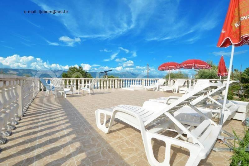 Villa Fjaba - By The Sea - With The Big Terraces & Great Sea View Trogir Eksteriør bilde
