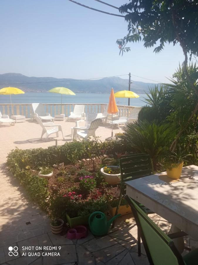 Villa Fjaba - By The Sea - With The Big Terraces & Great Sea View Trogir Eksteriør bilde