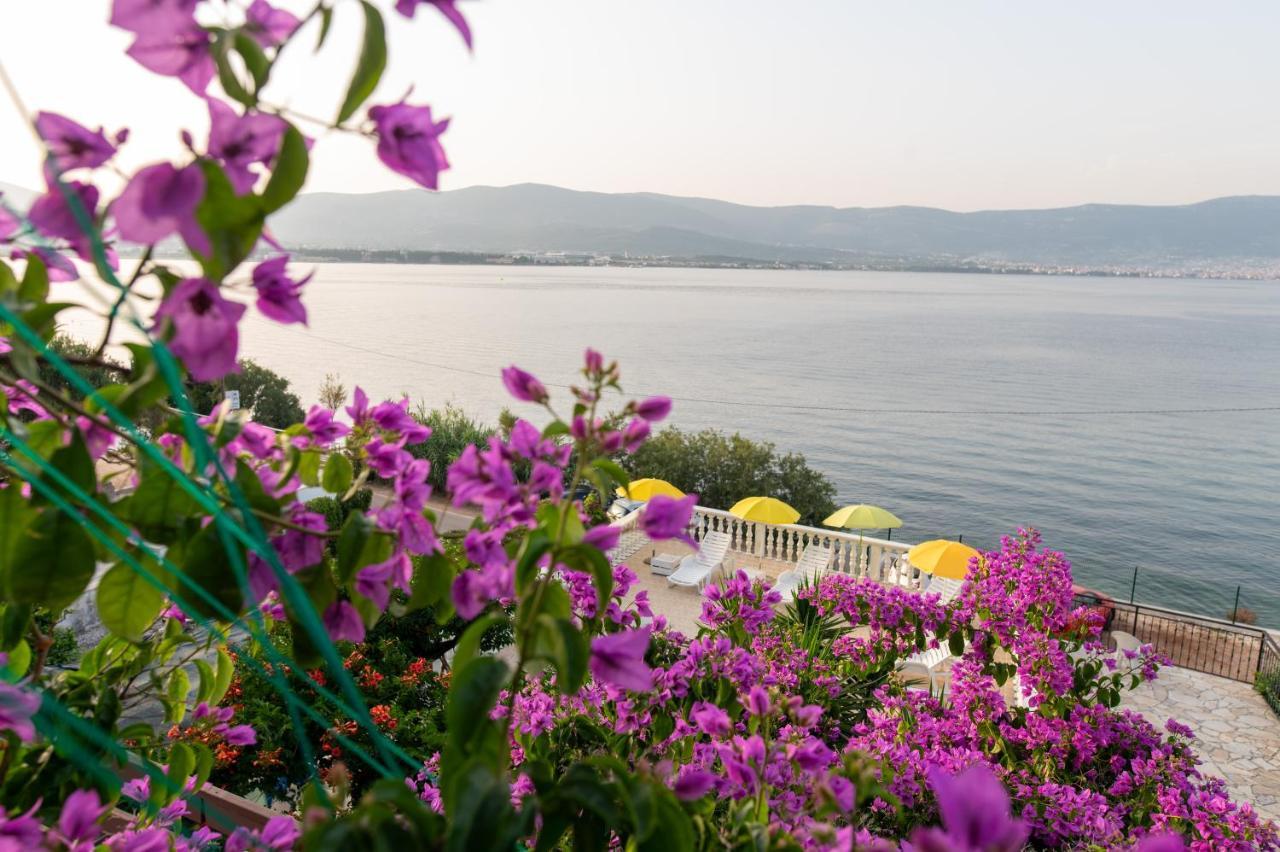 Villa Fjaba - By The Sea - With The Big Terraces & Great Sea View Trogir Eksteriør bilde