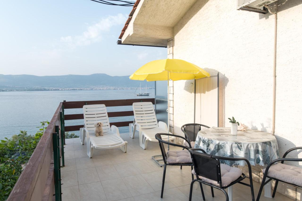 Villa Fjaba - By The Sea - With The Big Terraces & Great Sea View Trogir Eksteriør bilde