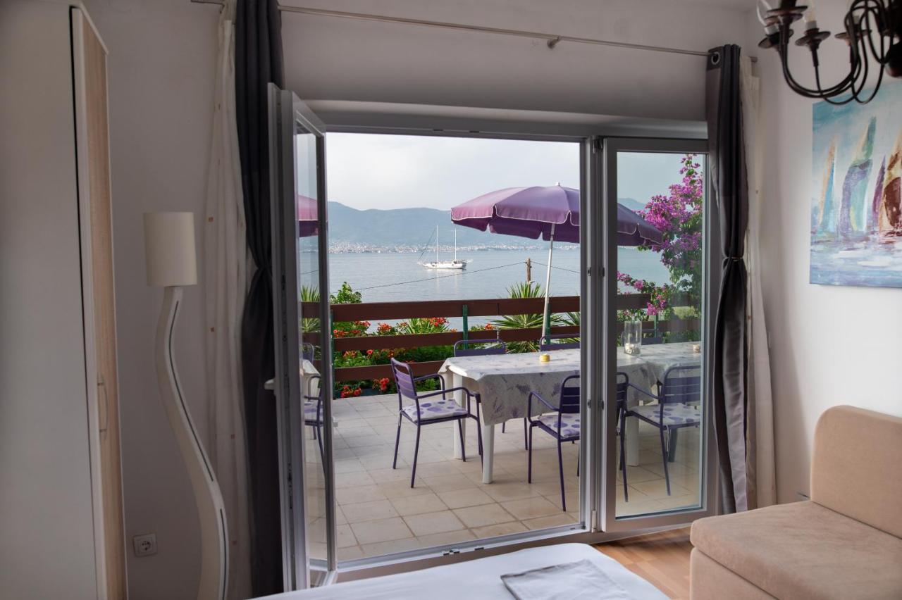 Villa Fjaba - By The Sea - With The Big Terraces & Great Sea View Trogir Eksteriør bilde