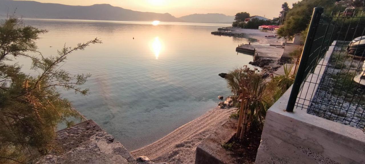 Villa Fjaba - By The Sea - With The Big Terraces & Great Sea View Trogir Eksteriør bilde