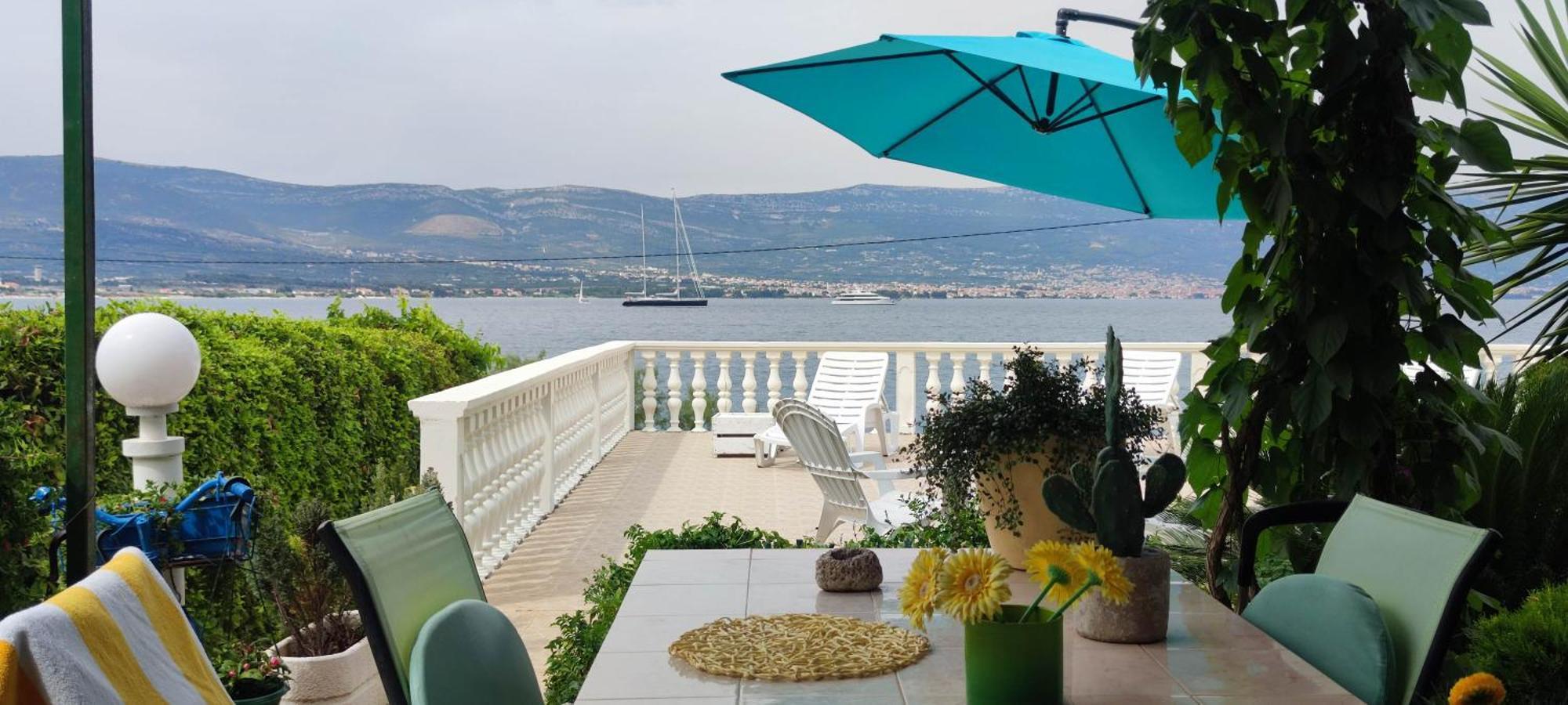 Villa Fjaba - By The Sea - With The Big Terraces & Great Sea View Trogir Eksteriør bilde