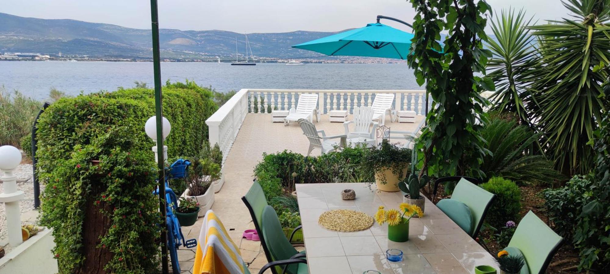 Villa Fjaba - By The Sea - With The Big Terraces & Great Sea View Trogir Eksteriør bilde