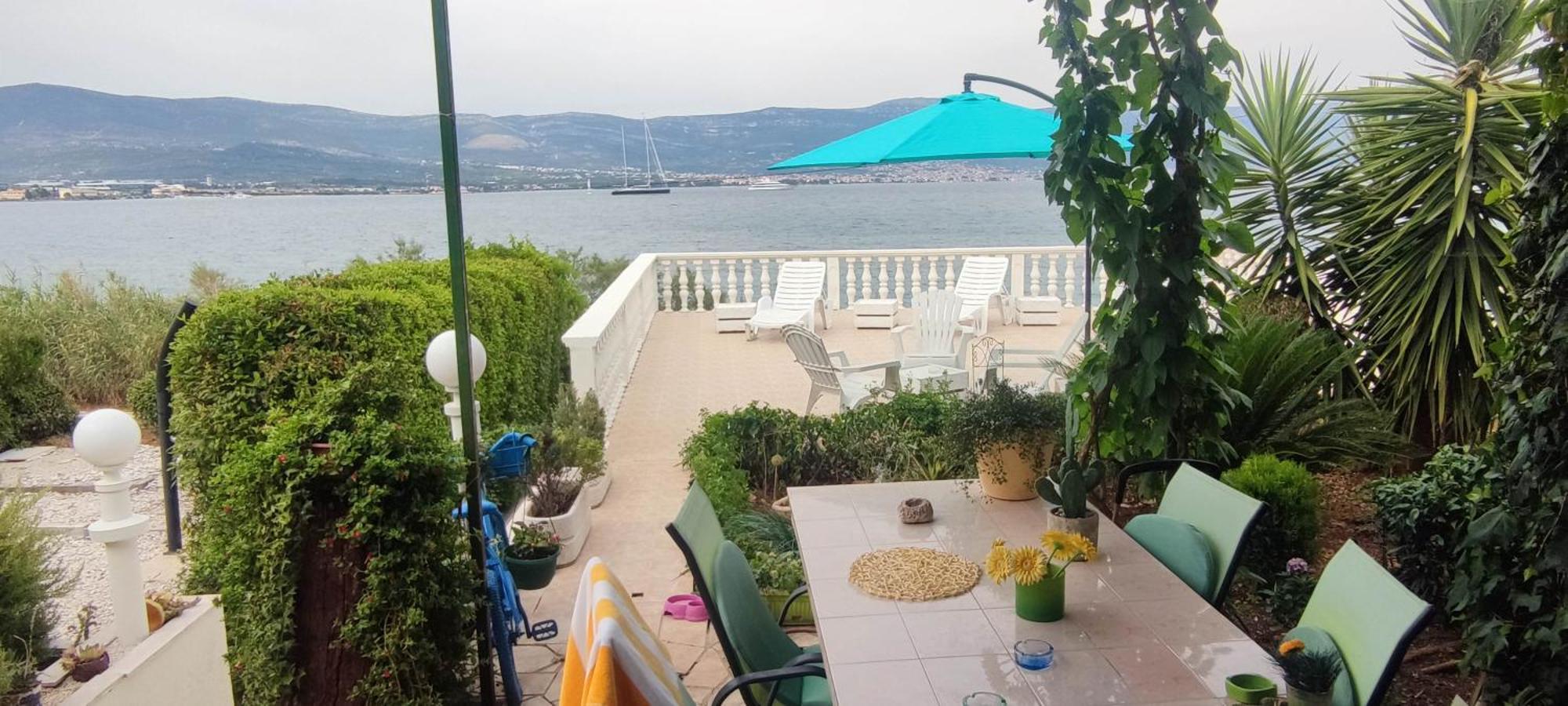 Villa Fjaba - By The Sea - With The Big Terraces & Great Sea View Trogir Eksteriør bilde